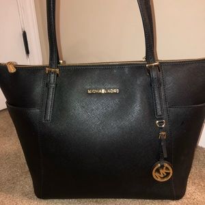 Michael Kors Jet Set tote